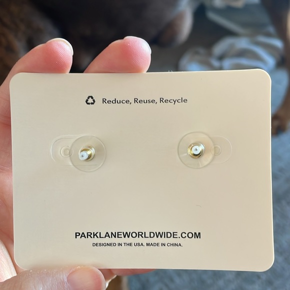 NEW Park Lane Crepe gold earrings - Picture 3 of 5